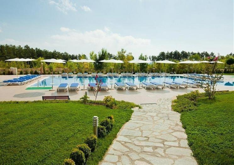 Аппартамент Pines Beach Resort 比亚拉 外观 照片